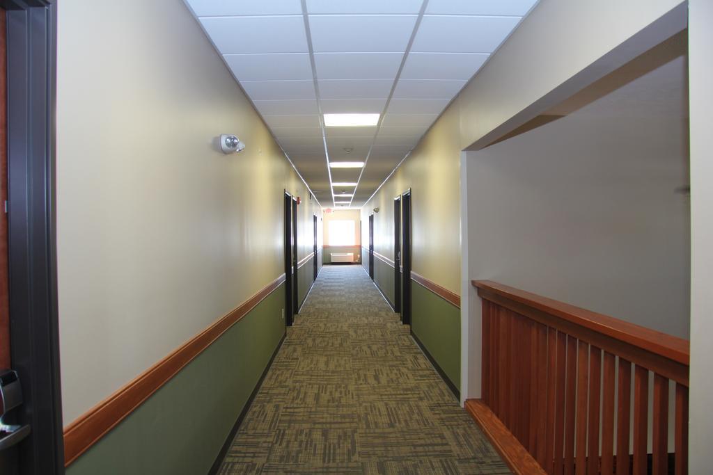 Green Acres Hotel Pittsfield エクステリア 写真