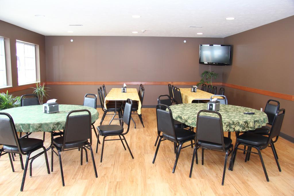Green Acres Hotel Pittsfield エクステリア 写真