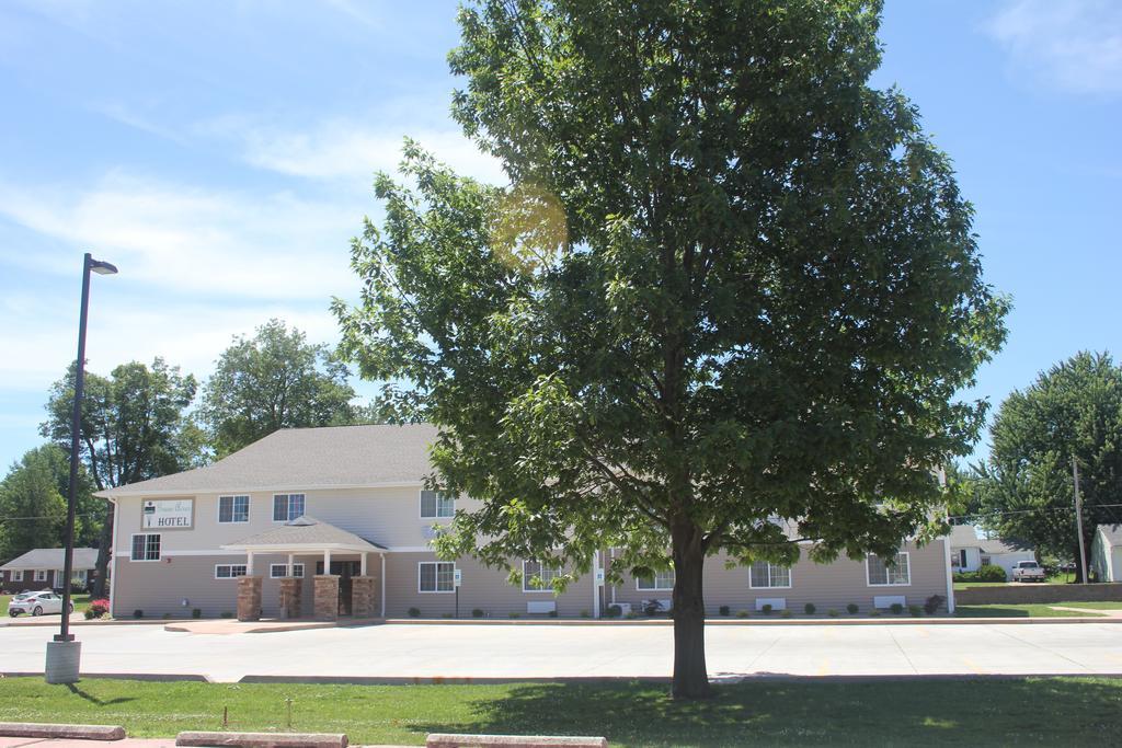 Green Acres Hotel Pittsfield エクステリア 写真