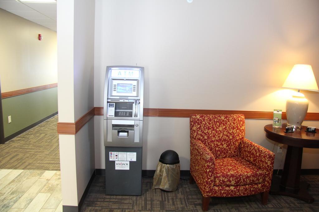 Green Acres Hotel Pittsfield エクステリア 写真