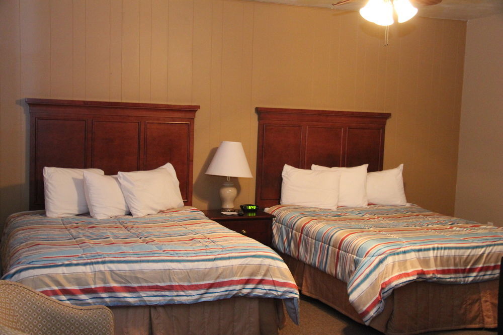 Green Acres Hotel Pittsfield エクステリア 写真
