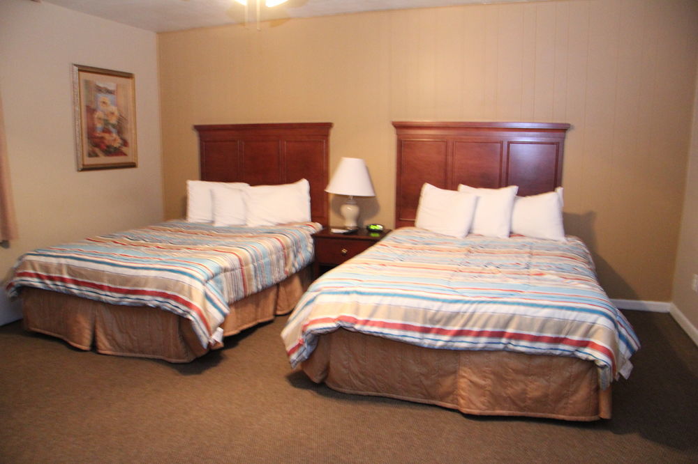 Green Acres Hotel Pittsfield エクステリア 写真