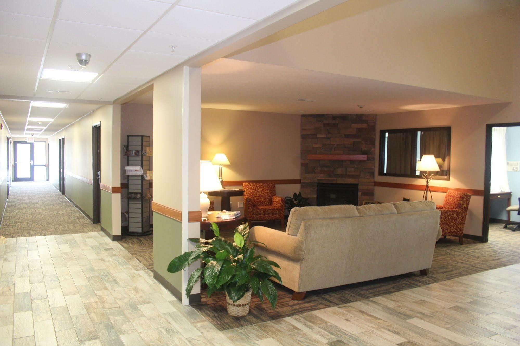 Green Acres Hotel Pittsfield エクステリア 写真