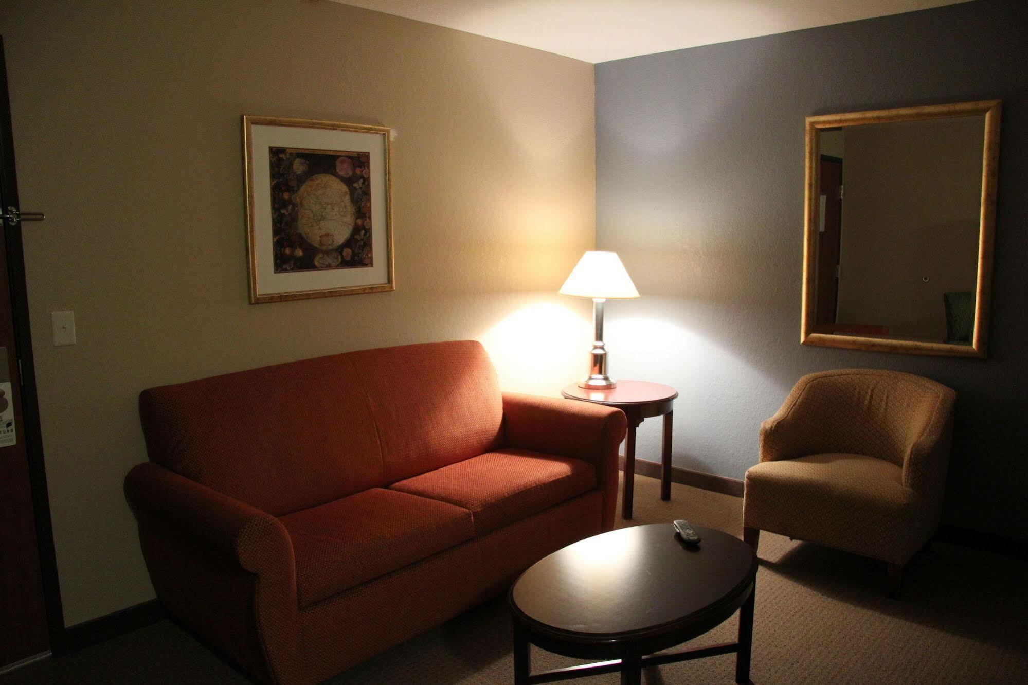Green Acres Hotel Pittsfield エクステリア 写真